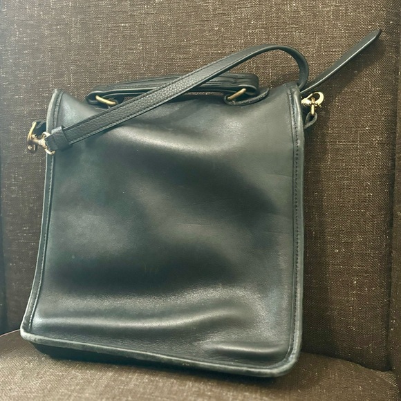 Coach Messenger Bag - Crossbody Bag - Women’s Handbag - Vintage Purse -Not Green - Picture 2 of 10